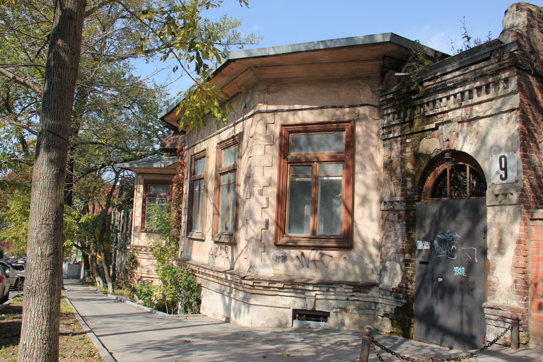 Улица прапорщика Комарова 9 с3)